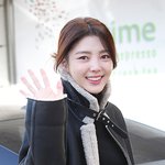 단발자르고 최근 미모