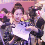 [댓글부탁해] <b>피부</b> 하야면 <b>흰색</b>이랑 검은색중에