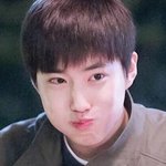 [EXO] 저는 <b>카키색</b>만 봐도 상우가 생각나서 우는 섀럼...