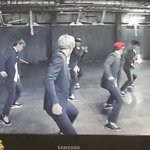[EXO] 기분이 더러울땐 이걸 <b>본다</b>