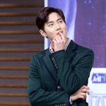 [EXO] 야 갓<b>우주</b> 기사사진 봐라ㅇ
