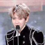 [백현] 골디 백현 <b>수상</b>소감 움짤