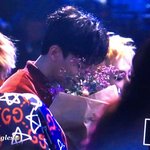 [EXO] 꽃을들고있는<b>소년</b>