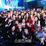 [EXO] 엑소 또 후배들 챙겨줬구만