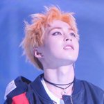[EXO] 민석이 팬들 수에 감동받은거 같지 않음?