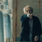 [방탄소년단] <b>아미밤</b>이 더 일찍 출고된다면 더 좋았을것을...