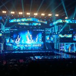 [EXO] ㅅㅂ개서러워 <b>주위</b>싹다 집마들임