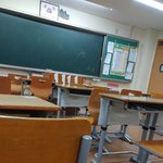 [EXO] <b>룰루</b> 3분남았는데 애들도 없고 선생님도 안왔네~