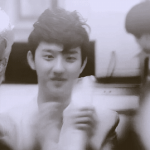 [EXO] 진짜 경수 이 때는 잘 웃고 <b>팬섭</b>도 잘하고