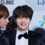 [방탄소년단] 민윤기 웃는거 진짜 <b>국보</b>급..