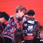 [EXO] 변백현이 경수괴롭히는데 경수뒷태봐