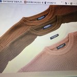 그럼 니트 <b>색</b> 추천이라두 해줭 얘들아 이 니트에 이 <b>목</b>폴라 어울릴깡...