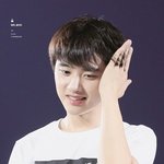 [EXO] 나이사진 악<b>개임</b>