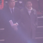 [EXO] 야 ㅋㅋㅋ애들 엔도시 수상소감할때 관계자분 ㅋㅋ