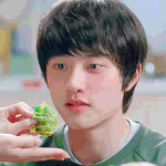 [EXO] ㅠㅜ울 두영이 밥 맛있게 모고ㅠㅜ