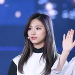 <b>흠집</b> 찾을 수 없는 女돌 미모