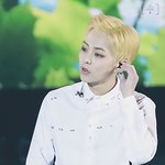 [시우민] (시우민)<b>섬세</b>하게 빚어논 조각상같은 미모