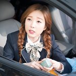 양갈래하고 교복까지입어으~?