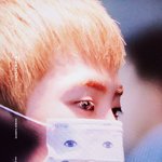 [EXO] 팬들에게 <b>환영</b>받는 민석이 마스크