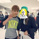 [EXO] 너네 나이퀴 같은 디자인 깔별로 입는 <b>남자</b> <b>봄</b>?