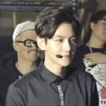 [EXO] 일하다 무심코 뒤를 돌아보니