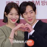 신민아 이제훈이 버거워보임ㅋㅋㅋㅋㅋㅋㅋㅋㅋㅋㅋ