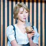 <b>실물</b> 꼭 한번 봐야하는 女돌