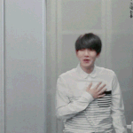 [EXO] 좋아하는 여자애한테 <b>용기</b>내서 처음 말 걸어보고