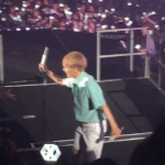 [EXO] 이거랑 똑같은짤인데 민석이 머리부터 <b>발끝</b>