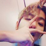 [EXO] 진심 <b>친척</b><b>동생</b>들 놀아주다 머리흐트리져서 거울본다고