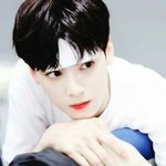 꿈에 연예인 나옴...