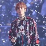 [EXO] 백현이는 살이 <b>근육</b>된거 아님?