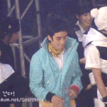 [드루와] 1도 <b>안</b>친한 <b>남</b>돌 꼬랑지 만지는 여돌