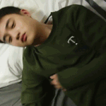 [EXO] 집에 <b>놀러</b>온 남자친구보고 시간됐다고 가라했더니