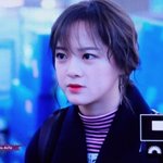 머리 <b>중단발</b>로 자른듯한 김세정