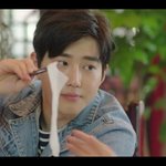 [EXO] 이제부터 <b>휴지</b>는 이렇게 뽑는거다