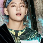 [방탄소년단] <b>태</b>태 <b>옷</b> 이거 날개 아냐?