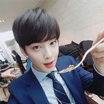 직찍에도 기복하나 없는 男돌