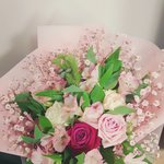 [EXO] 엄마꽃다발줄건데 좀봐줘라