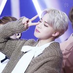 [방탄소년단] <b>동네</b><b>사람</b>들 지민이얼굴형좀보세요