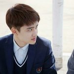 [EXO] 근데 경수 이 교복