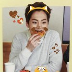 [시우민] (시우민)빵먹는 렛슈<b>팬더</b>>.<