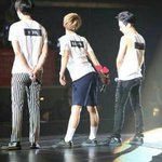 [EXO] 밑에글보고 궁디짤 더큰사진
