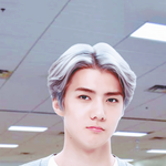 [모두드루와] 지하철에서 나를보고 입 삐쭉 내미는 <b>은발</b>의 그