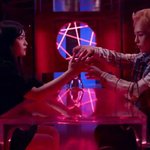 [EXO] 야 <b>후배</b>그룹이랑 스케쵸스 같이 모델하냐?