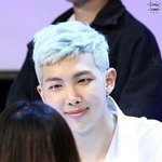 [방탄소년단] <b>남</b>준이 파랑머리가 미모 죽인다 <b>생각</b>하는데