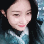 <b>차안</b>에서 정채연 끼부리네?