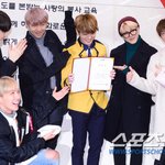 [방탄소년단] [포토] 방탄소년단 정국 '<b>형들</b>이 짜장면 사준대요'