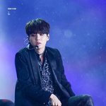 [방탄소년단] 윤기 이날 사진 투<b>블럭</b>