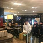 [EXO] 어떻게 걸어가는거 눈 감겼는데 ㅈㄴ 잘생겼지